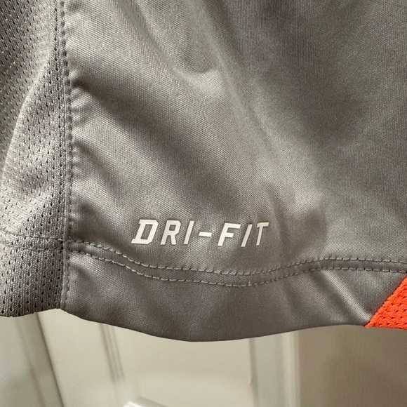 🔥 Nike Manchester United Training Shirt - Dri-FIT Performance Gear - Picture 2 of 6